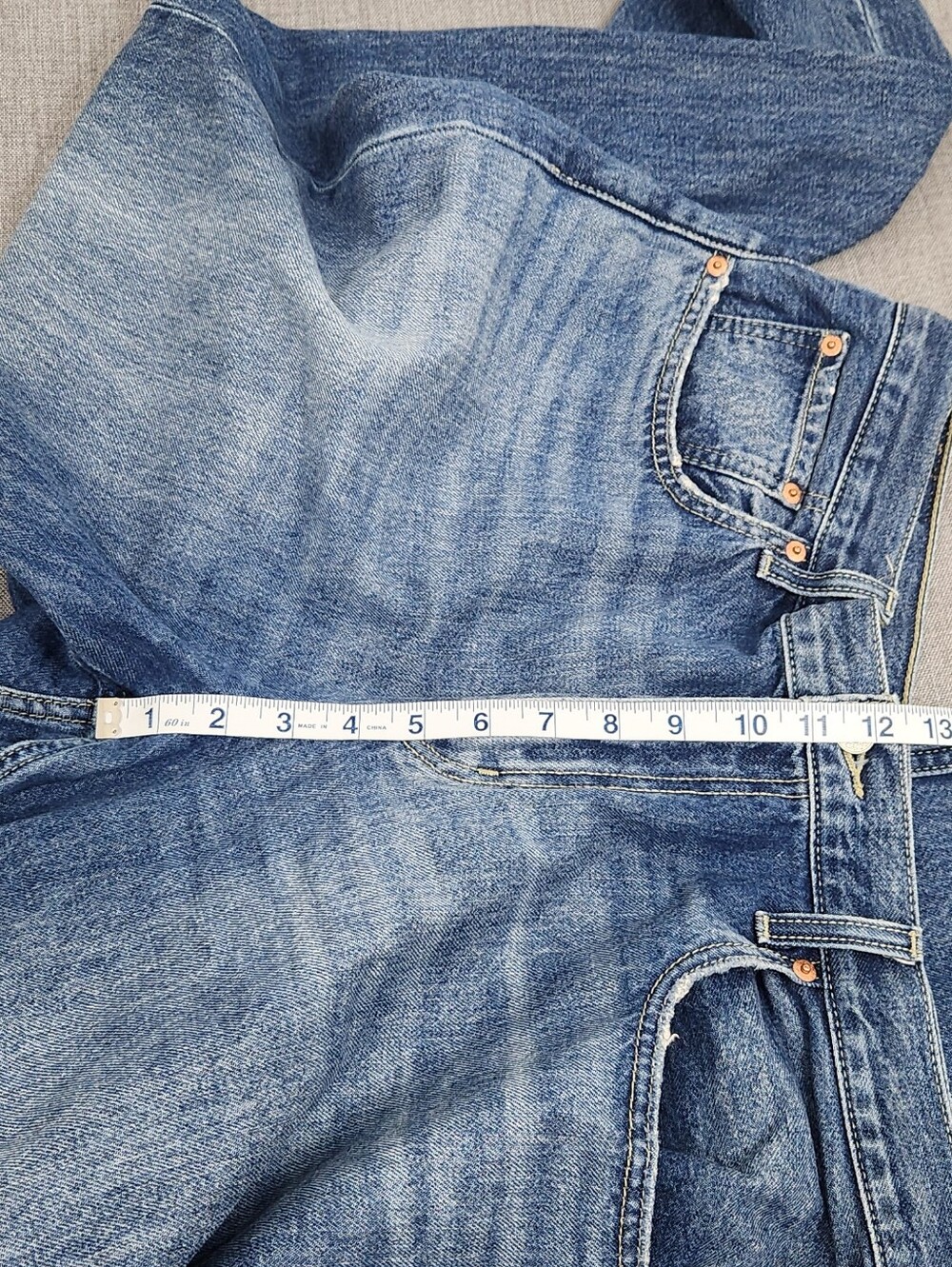 Levis Low Pro Straight 100% Cotton Distressed Style Medium Wash Denim Jeans 32 - Picture 11 of 12